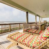 Gilchrist 'EZ Street Beach House' w/ Gulf Access!