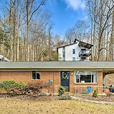 Arden Bungalow w/ Fire Pit: Near Lake Julian Park