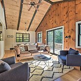 Sleek Cabin w/ Deck, 8 Miles to Mount Snow & Hikes