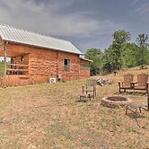 Chic Thorndale Cabin w/ Fire Pit & Fishing Pond
