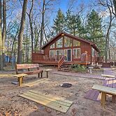 Spacious Family Escape: Walk to Lake Michigan!