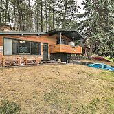 Flathead Lake Waterfront Cabin w/ Dock & Kayaks