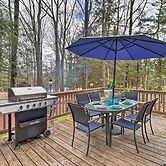 Deck & Fire Pit: Cozy Pocono Mountain Home