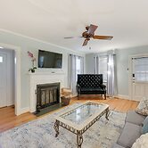 Quaint Goldsboro Home w/ Screened-in Porch!