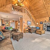 Lakefront Hawks Getaway - Fire Pit & Kayaks!