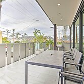 Chic Coronado Retreat w/ Patio & 4 Cruiser Bikes!