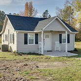Cozy Blackstone Getaway < 2 Mi to Downtown!