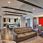 Sunroom + Hot Tub! Waterfront Silver Lake Home