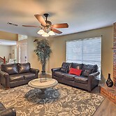 16 Mi to Dtwn Dallas: Spacious Home w/ Yard!