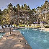 Resort-style Harbor Springs Home Near Ski Resort!
