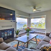Chic Port Angeles Home w/ Oceanfront Balcony!