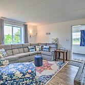 3 Mi to Lake Michigan: The Country Cottage