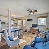 Fire Pit & Grill: Lakeview Mecosta Cottage!