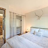 Chic 'hygge Hideaway' - 1 Mile to Ski Slopes!