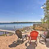 Quaint Studio w/ Shared Beach: Walk to Suttons Bay