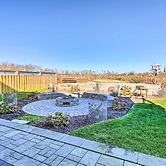 Seaside SK Getaway: Steps to Matunuck Beach!