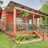 Cozy Pelsor Cabin w/ Mountain & Valley Views!