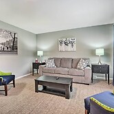 Homey Duplex - 10 Mi to Downtown Grand Rapids!