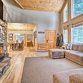 Garden Valley Cabin w/ Loft & Large Deck!