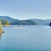 Lovely Detroit Home w/ Deck - Walk to Town!