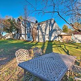 Modern Florence Getaway w/ Patio & Grill!