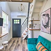 3 Mi to Mississippi State: Tiny Home w/ Deck!