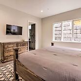 Townhome w/ Hot Tub Across From Ski Lifts!