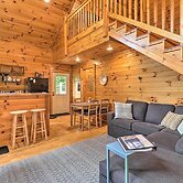 Cozy Boone Cabin w/ Deck: Close to Downtown!