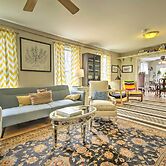 Historic Farmhouse w/ Chef's Kitchen Near Wineries