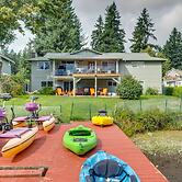 Spacious Apartment on Lake Sawyer w/ Fireplace!