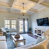 Shuttle to Beach: Ocean View Home w/ Patio