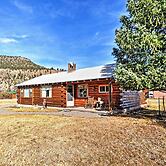 South Fork Log Cabin w/ Beautiful Mountain Views!