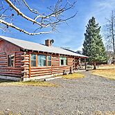 South Fork Log Cabin w/ Beautiful Mountain Views!