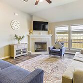 Pet-friendly Texas Retreat w/ Fenced-in Yard!