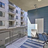 Modern Irvine Condo w/ Pool - 7 Mi to Beach!