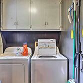 Hike On-site: Classic Cabin Nature Retreat