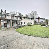 Spacious Kent Home ~ 17 Mi to Dtwn Seattle!