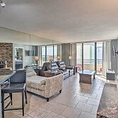 Sleek Beachfront Getaway w/ Community Perks!