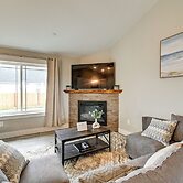 Ocean Shores Home w/ Game Room - Walk to Beaches!