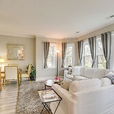 Family Apartment w/ Deck + Yard Near Northwestern