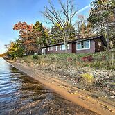 Pelican Lake Cabin: Private Beach + Scenic Sunsets