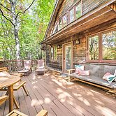 Chic Brevard Cabin - Nature, Trails, & Water!