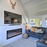 Puget Sound Cabin With Hot Tub and Water Views!