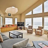 Oceanfront South Beach Home w/ Hot Tub & Sauna