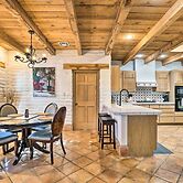 Las Cruces Home 'La Casa Blanca' w/ Courtyard