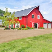 Unique, Renovated Barn Vacation Rental in Donnelly
