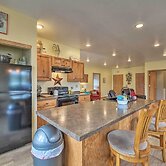 Large Ten Sleep Home on Main St, 10 Mins to Canyon