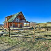 Decks & Panoramic Views: Rustic Sparta Cabin