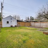 Charming Tacoma Vacation Home w/ Fenced Yard