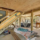 Dunn Dreamin': Hot Tub, Pirate Fort, & Fire Pit!